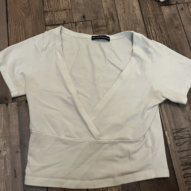 top bianco scollato Brandy Melville