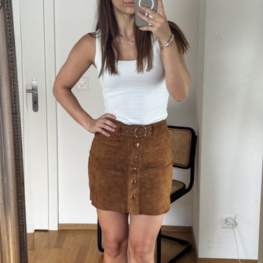 Jupe en simili cuir Zara en excellent état