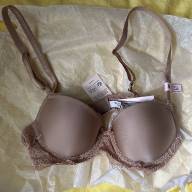 Brandnew VICTORIAS SECRET BRA