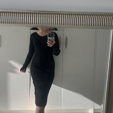 Long black dress