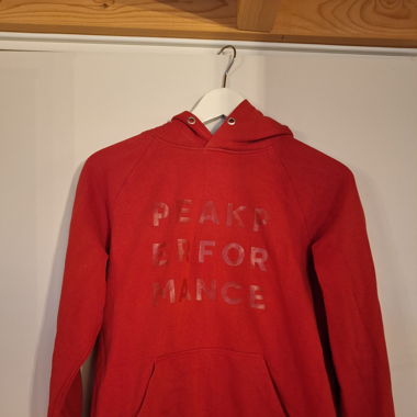 Roter Hoodie
