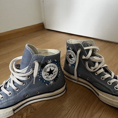 Converse Chuck Taylor High-Top Sneakers Grau