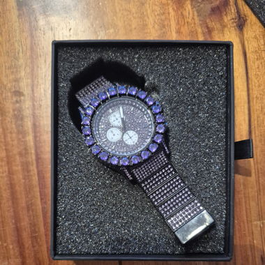 Armbanduhr - purple - neu und ungetragen in OVP
