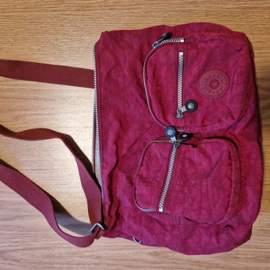 Kipling bag wine red