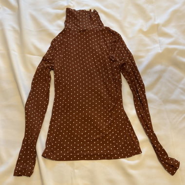  Pull à col roulé brun