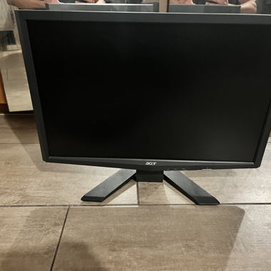 Monitor LCD Acer X223W