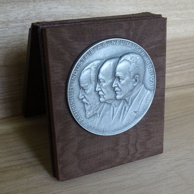 Gedenkplakette Aluminium Ind. AG NH 1888-1938