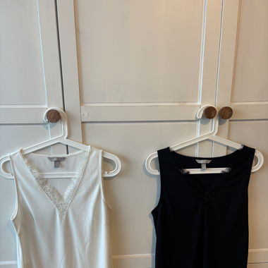 Zwei Tops