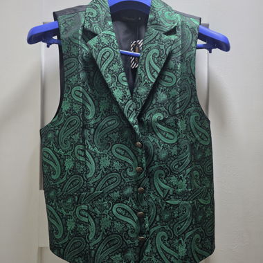 Various Gilets