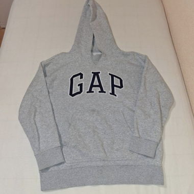 Pull gap gris