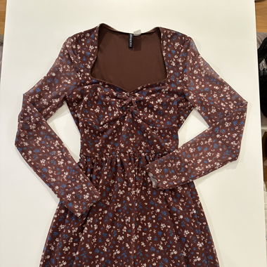 Robe courte à fleurs 
