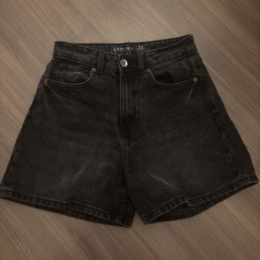 Short en jean noir, taille 34