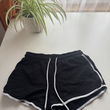 Shorts de sport MONKI (courts) – pantalon lounge Gr. S