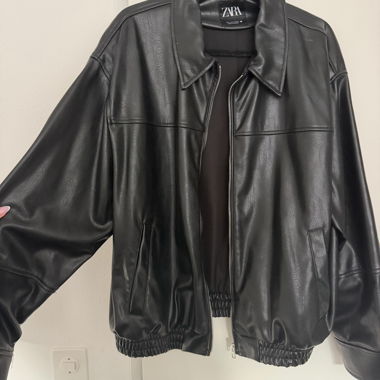 Zara Kunstlederjacke