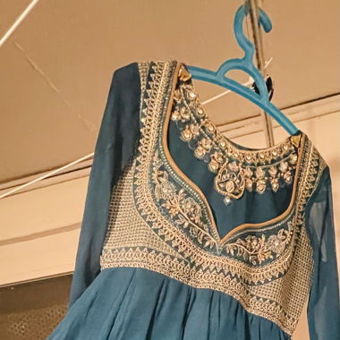 Indisches Kleid! Sehr elegant. 