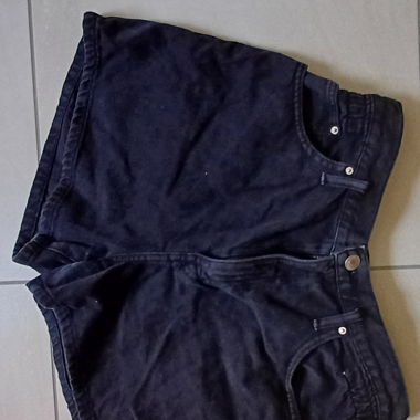 Kurze Shorts