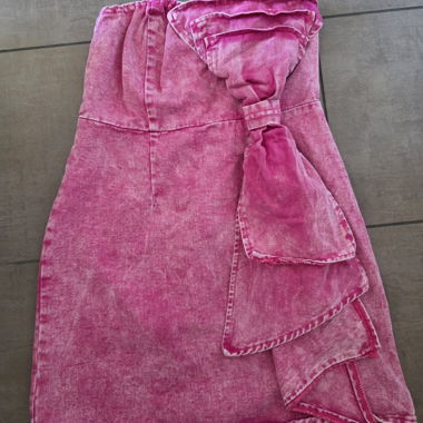Mini abito rosa senza spalline