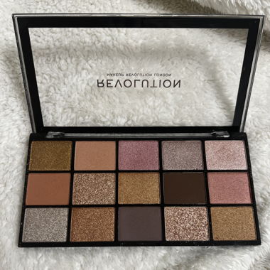 Eyeshadow palette