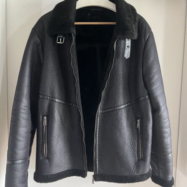 Zara Schwarze Winterjacke mit Fütterung
