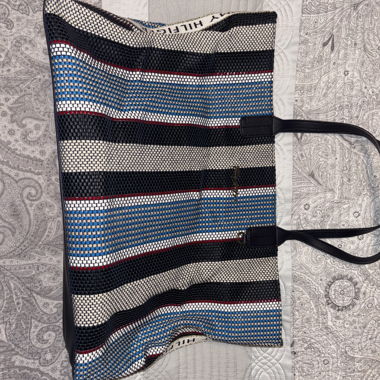 Cabas Tommy Hilfiger rayé avec pochette