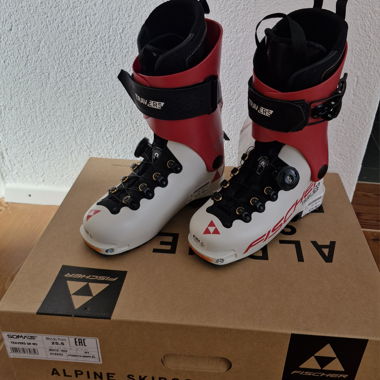 Chaussures de ski de randonnée Fischer 25.5 /EU 40 (NEUF)