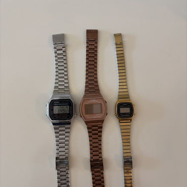Casio Digitaluhren Set