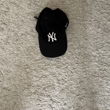 schwarze New Era Cap