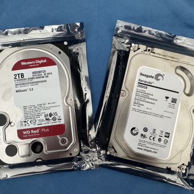 2 x 2TB 3,5-Zoll HDD WD Red Plus und Seagate Barracuda