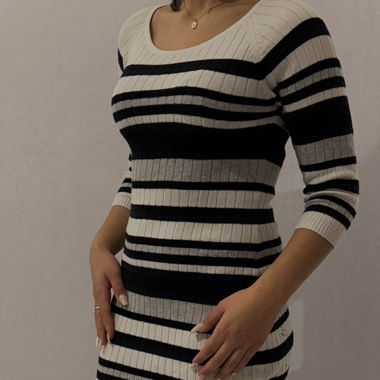Figurbetontes Kleid – Blau-Weiß gestreift