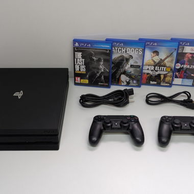 Sony PlayStation 4 Pro, 2 Controller, 5 Games