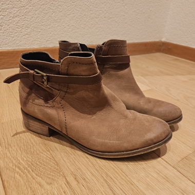 Braune Leder-Stiefeletten