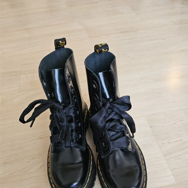 Jadon Dr. Martens Boots