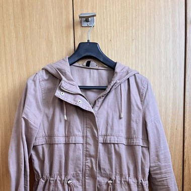 Veste légère à capuche 