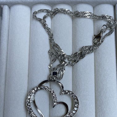 Heart Chain Lux