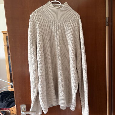 Maglione beige in maglia rasata