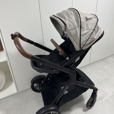 Nuna stroller with maxi-così and carrycot