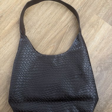 Dunkelbraune Schultertasche