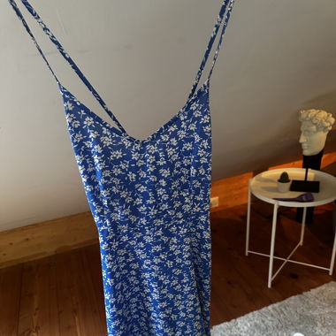 blaues kleid