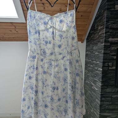 Blumenkleid mit Trägern