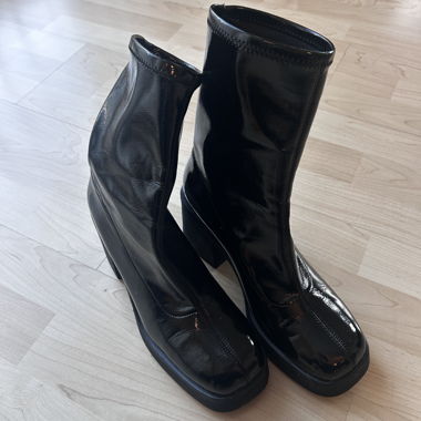 Ankle boots