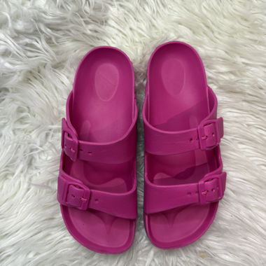 Sandales roses à brides