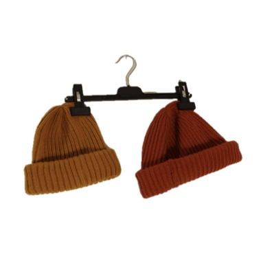 Lots de deux bonnets 