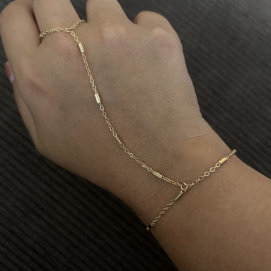 Hand jewelry 