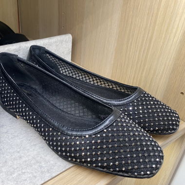 Ballerines noires brillantes en cuir véritable
