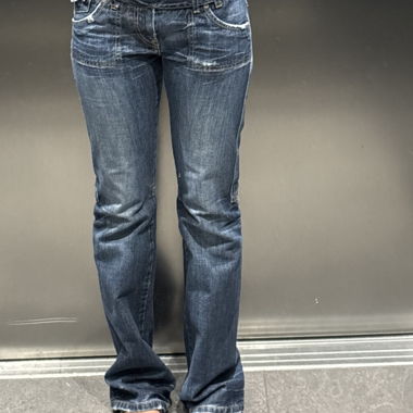 Low-Rise Jeans