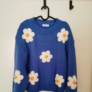 Pullover mit Blumen
