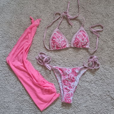 Nouveau : ensemble de bikini avec foulard de hanche, taille S/36