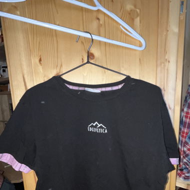Edelvetica Crop Top