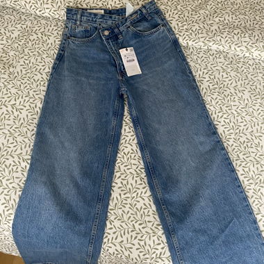 Jean taille croisée à jambe large
