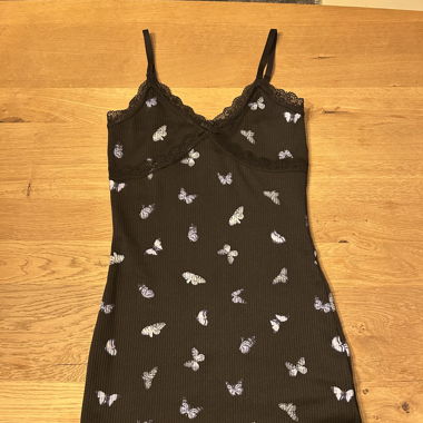Kleid mit Spitzen